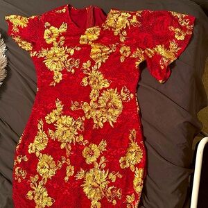 XL/Red/Gold Design/Zip up/ Flair out arms/ U-Neck/Fitted Dress/New